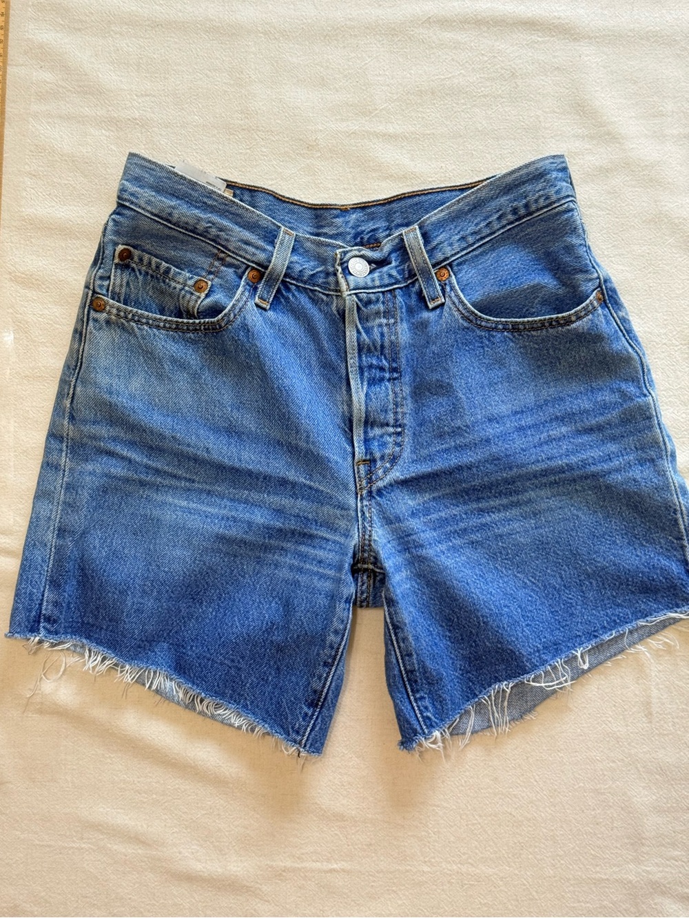 Levi’s Premium 501 Rolled Shorts – Sansome Ranson Wash – W26